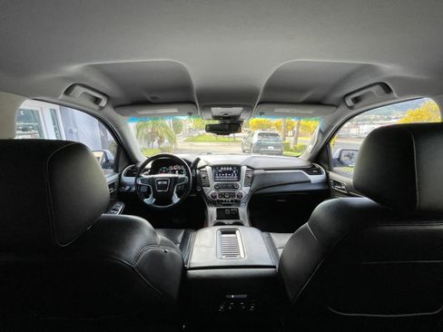 Used 2017 GMC Yukon XL SLT image 18