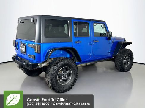 Used 2015 Jeep Wrangler Unlimited Rubicon AWD/4WD image 15