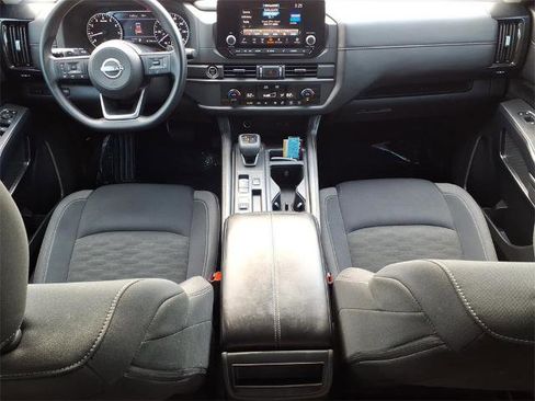 Certified 2023 Nissan Rogue S image 10