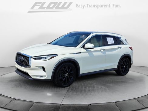 Used 2019 INFINITI QX50 Essential w/ Proactive Package AWD/4WD image 4