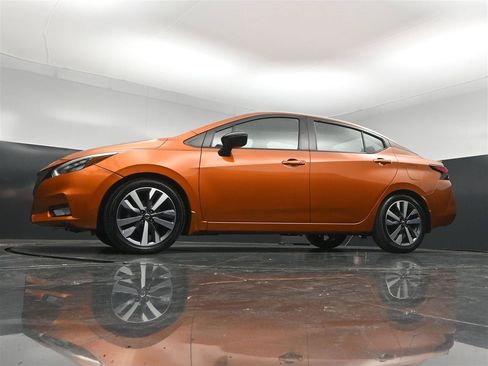 Used 2021 Nissan Versa SR w/ Convenience Package FWD image 27