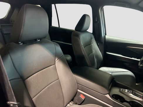 Used 2025 Honda Passport EX-L image 29