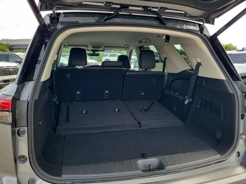 New 2026 Nissan Pathfinder SL FWD image 6