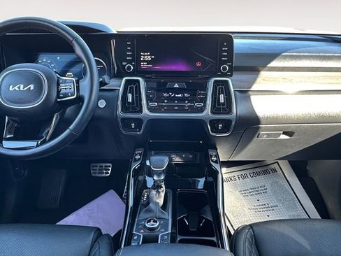 Used 2023 Kia Sorento SX Prestige image 11