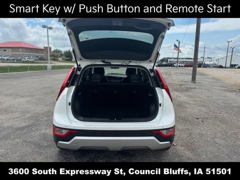 Used 2023 Kia Niro EX FWD image 14