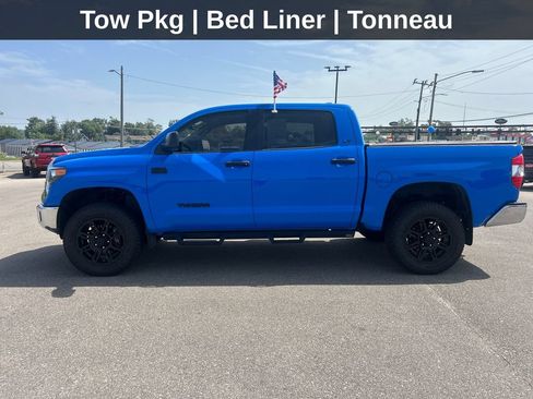 Used 2021 Toyota Tundra SR5 w/ SR5 Leather Package RWD image 2