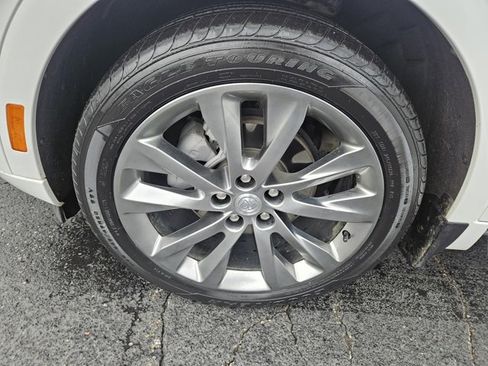 Certified 2021 Buick Envision Avenir image 29