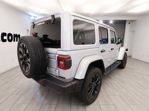 Used 2024 Jeep Wrangler Unlimited Sahara w/ Safety Group AWD/4WD image 5
