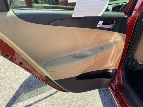 Used 2011 Hyundai Sonata GLS FWD image 39