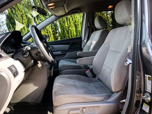 Used 2016 Honda Odyssey LX image 7