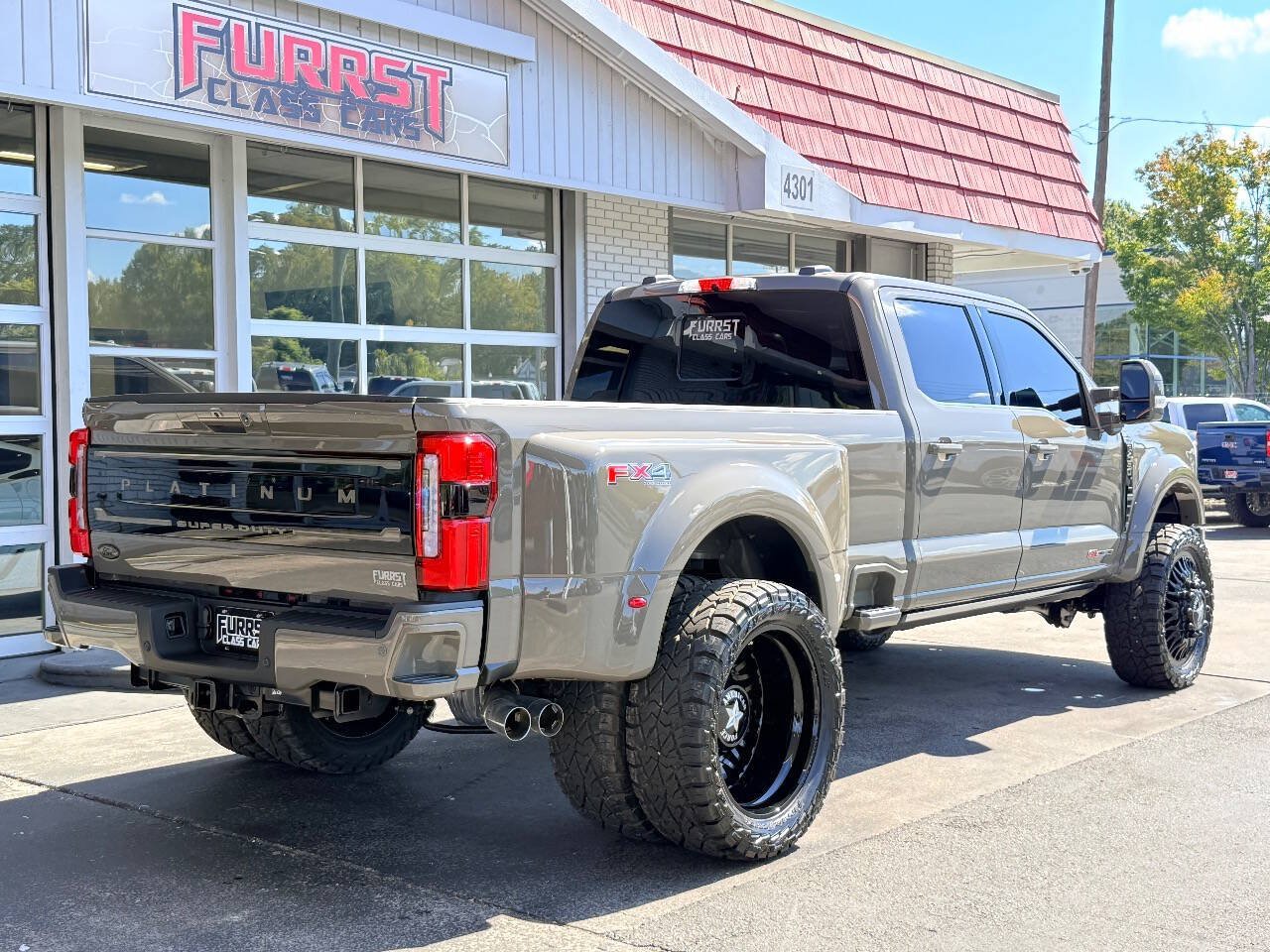 Used 2026 Ford F450 Platinum w/ Platinum Plus Package AWD/4WD image 3