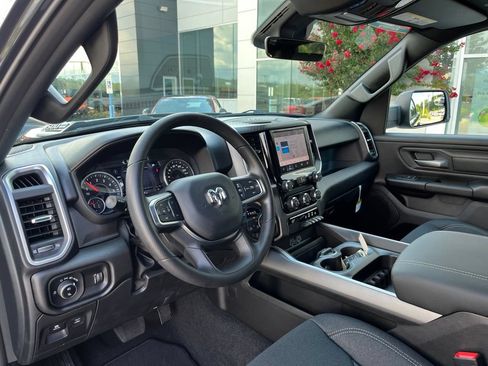 New 2026 RAM 1500 Express AWD/4WD image 4