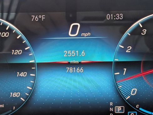 Used 2020 Mercedes-Benz GLB 250 4MATIC image 31