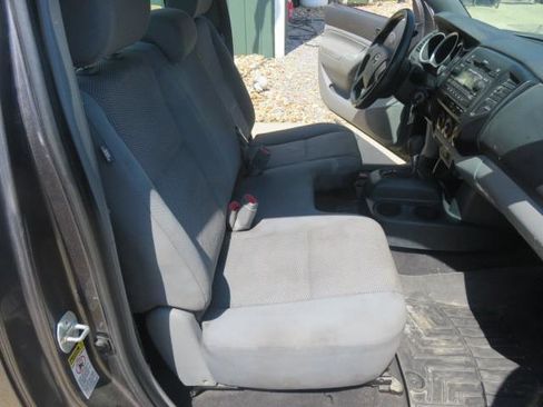 Used 2012 Toyota Tacoma 2WD Regular Cab image 16