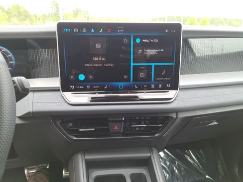 Used 2025 Volkswagen Tiguan SE R-Line AWD/4WD image 19