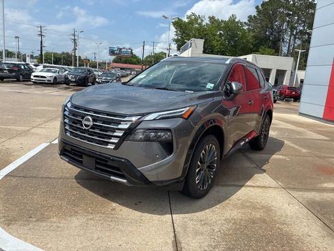 New 2026 Nissan Rogue Platinum AWD/4WD image 3