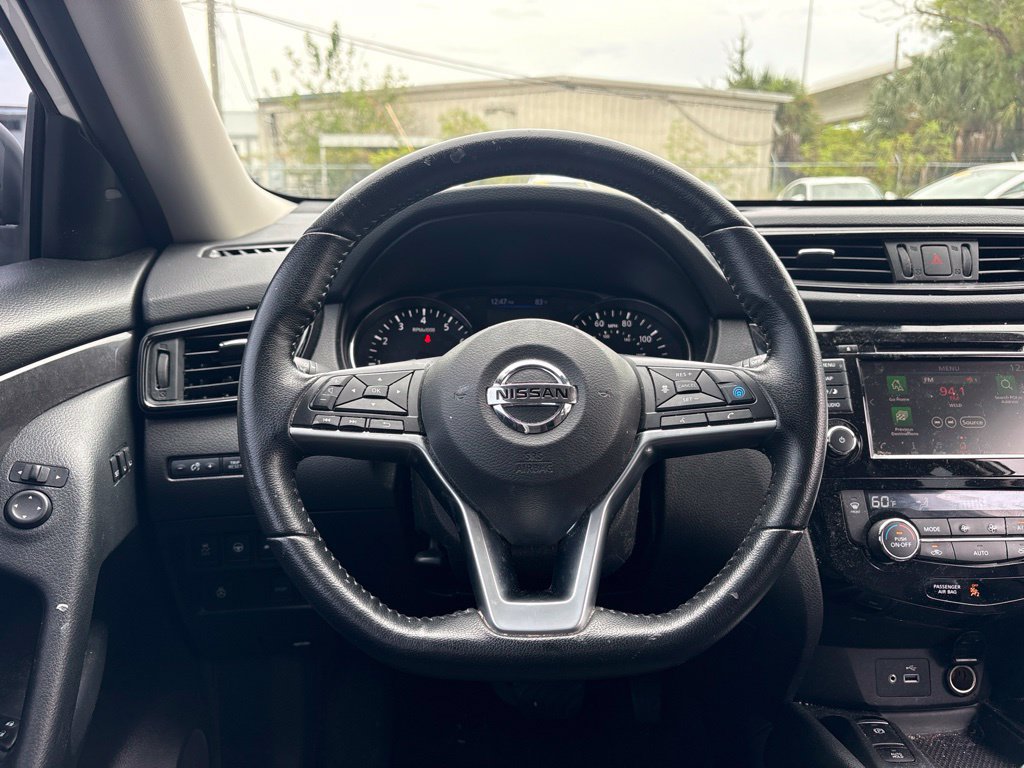 Used 2020 Nissan Rogue SV w/ Premium Package FWD image 22