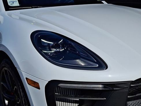 New 2026 Porsche Macan GTS image 10