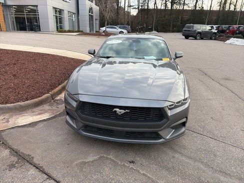 Used 2025 Ford Mustang Premium image 9