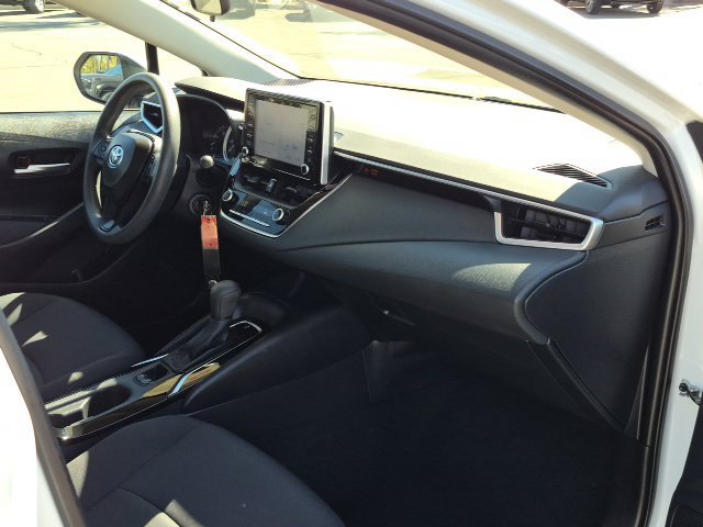 Used 2020 Toyota Corolla LE w/ Carpet Mat Package (TMS) FWD image 22