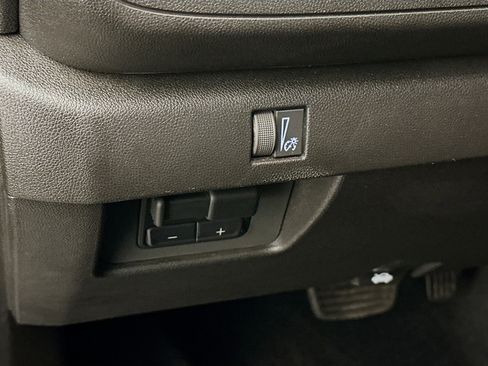 Used 2025 Chevrolet Colorado Trail Boss image 17