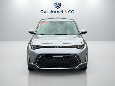 Used 2025 Kia Soul LX FWD image 2