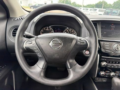 Used 2020 Nissan Pathfinder S FWD image 20