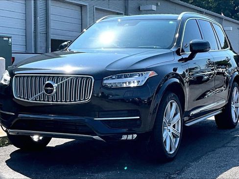 Used 2018 Volvo XC90 T6 Inscription w/ Convenience Package AWD/4WD image 2