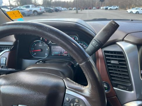 Used 2015 Chevrolet Tahoe LTZ image 23