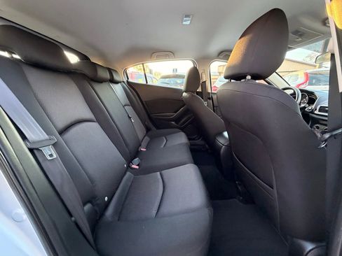 Used 2017 MAZDA MAZDA3 Sport image 23