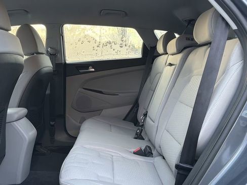 Used 2021 Hyundai Tucson SE image 13