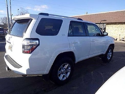 Used 2024 Toyota 4Runner SR5 AWD/4WD image 7