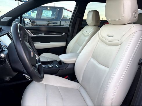 Used 2024 Cadillac XT6 Sport w/ Technology Package image 20