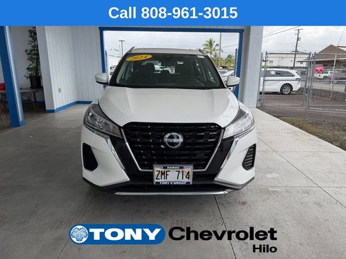Used 2024 Nissan Kicks SV FWD image 2