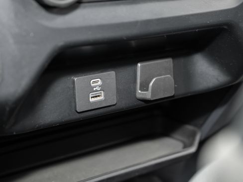 Used 2023 Ford F150 XLT image 37