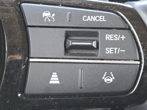 Used 2023 Honda Pilot Touring image 10