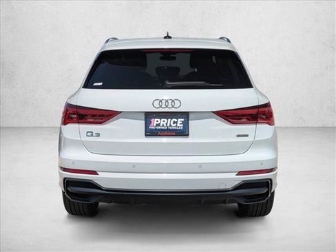 Used 2020 Audi Q3 2.0T Premium Plus w/ Premium Plus Package AWD/4WD image 7