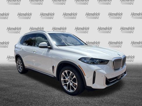 Used 2026 BMW X5 xDrive40i AWD/4WD image 2
