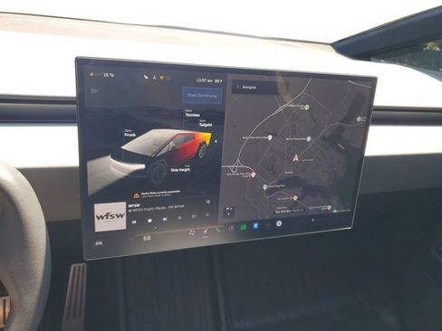 Used 2025 Tesla Cybertruck AWD Crew Cab image 14