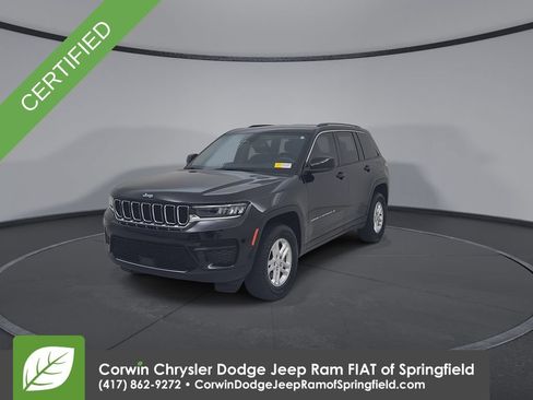 Certified 2023 Jeep Grand Cherokee Laredo AWD/4WD image 6