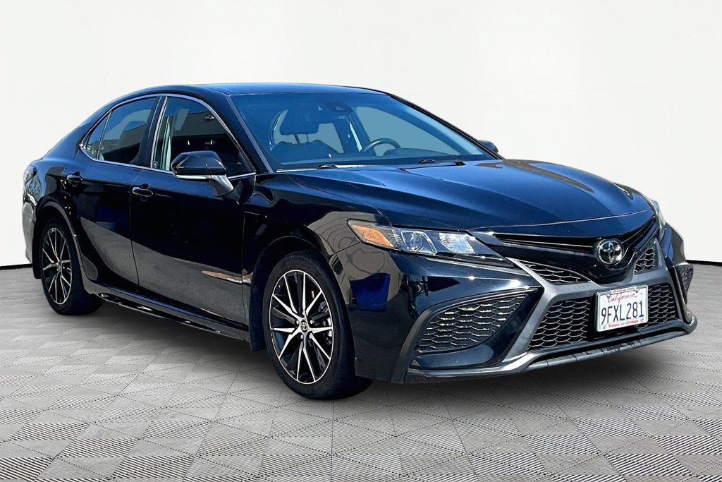 Used 2023 Toyota Camry SE FWD image 6