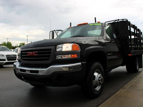Used 2003 GMC Sierra 3500 2WD image 3
