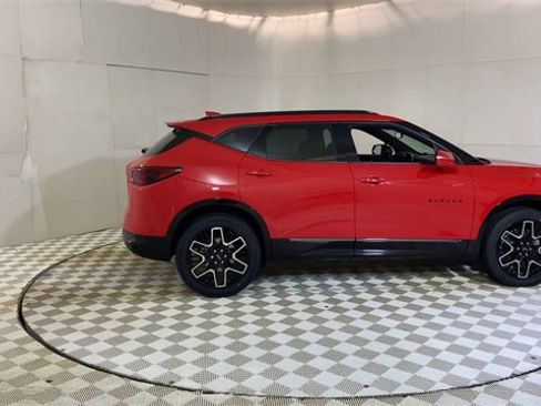 Used 2023 Chevrolet Blazer RS w/ Enhanced Convenience Package image 9