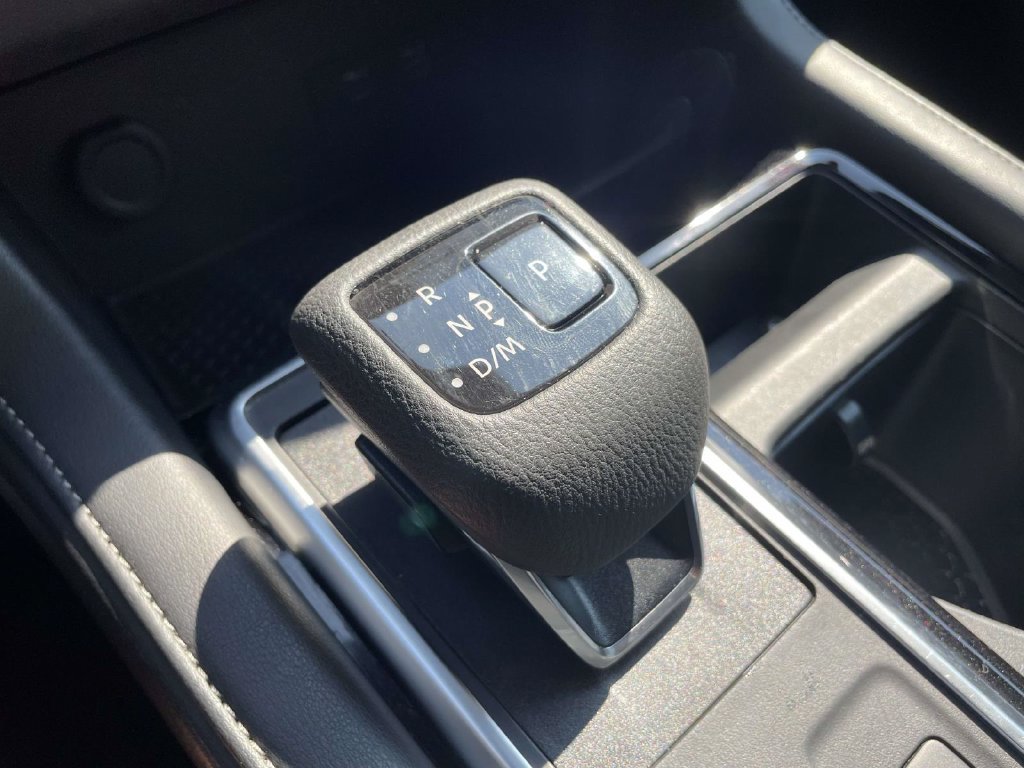 Used 2025 Nissan Pathfinder SV FWD image 26