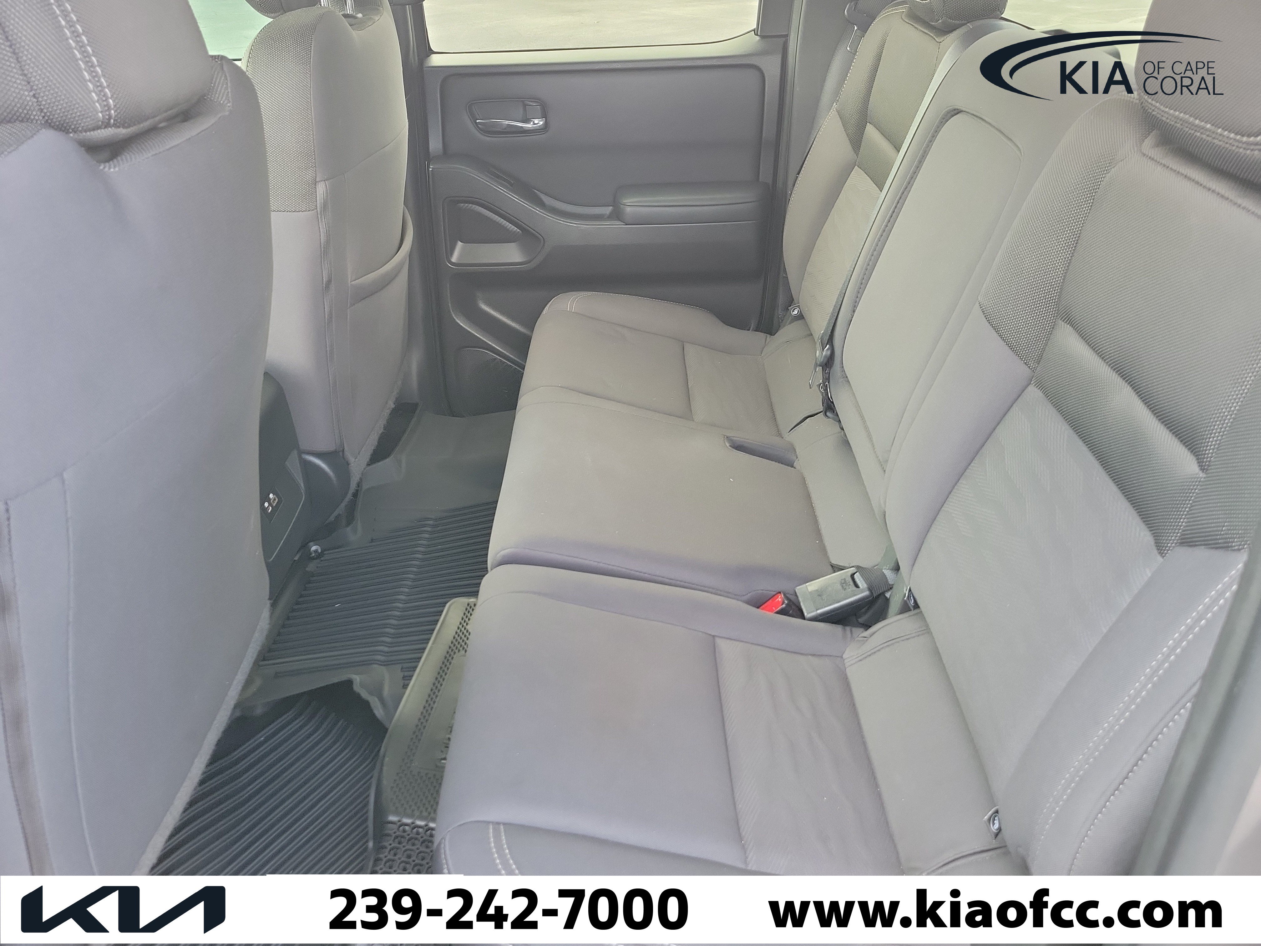 Used 2023 Nissan Frontier SV w/ Midnight Edition Package AWD/4WD image 12