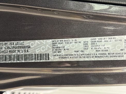 Used 2025 Jeep Wrangler Unlimited Sahara w/ Safety Group AWD/4WD image 38