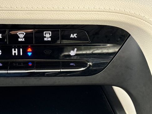 Used 2022 Buick Envision Essence w/ Safety Package image 20