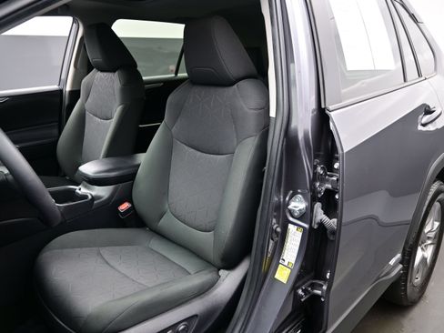 Used 2024 Toyota RAV4 XLE w/ Convenience Package AWD/4WD image 12