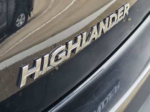 Used 2018 Toyota Highlander Limited FWD image 12