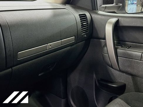 Used 2012 Chevrolet Silverado 2500 LT w/ Interior Plus Package AWD/4WD image 22